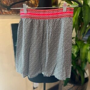 Alya  skirt size medium in GUC